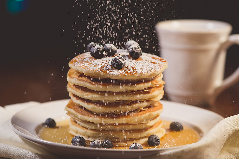 Cinnamon, Apple & Blueberry Pancakes 